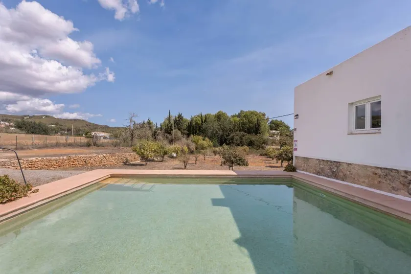 Holiday home with barbeque, private pool & garden | Garden view - Image 1