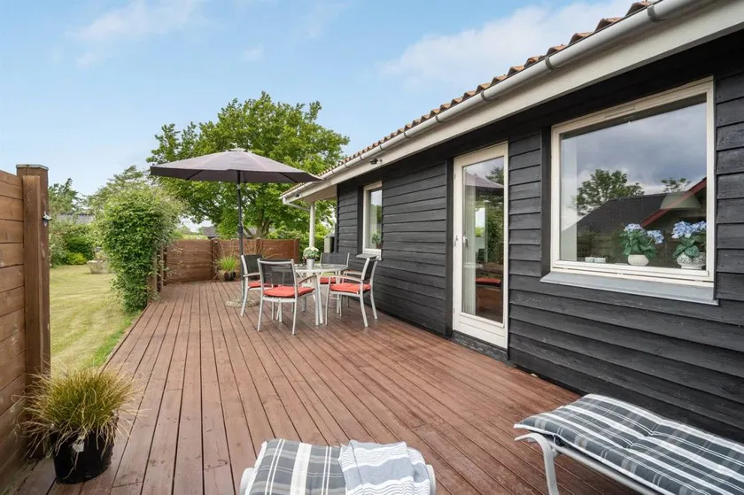 Pleasant holiday home with barbeque, terrace & garden | Pet-friendly - Image 1