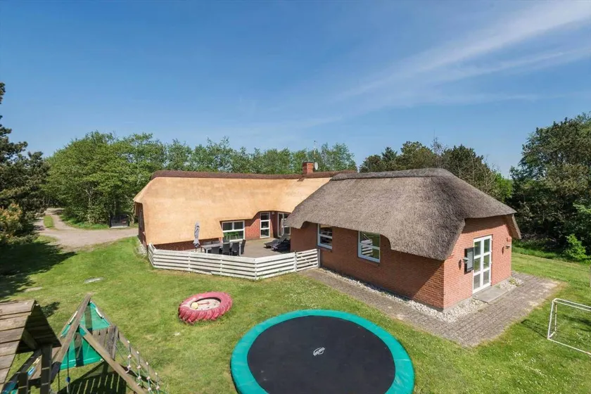 House with terrace, sauna & jacuzzi - Image 1