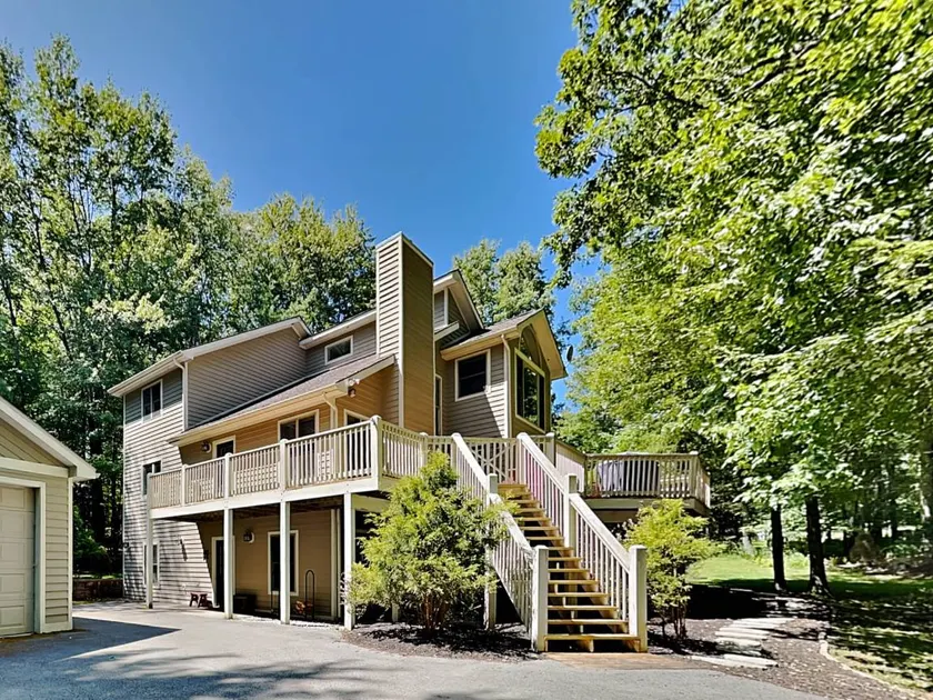 Black Bear Lodge - Image 1
