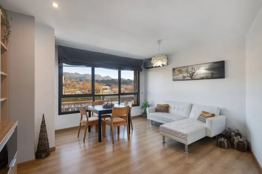 Ferienwohnung 'Niu Turístic Olvan' mit Bergblick, Balkon und Klimaanlage - Image 1