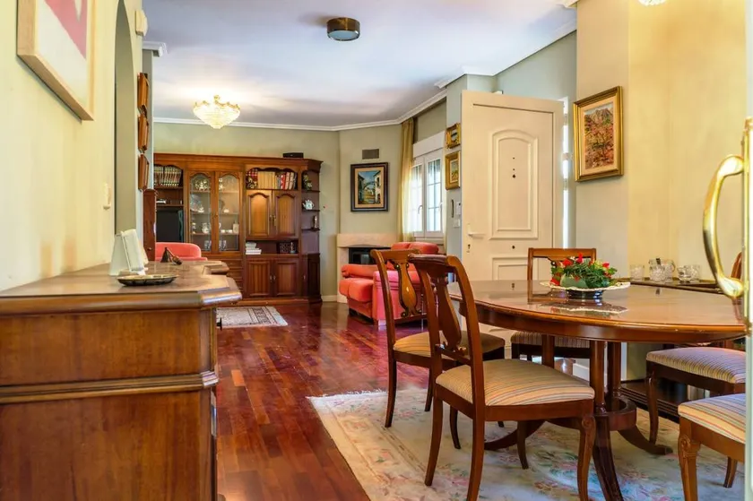 Holiday home with terrace - Image 1
