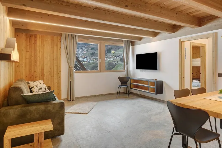 Apartamento con terraza y jardín | Vistas al río - Image 1