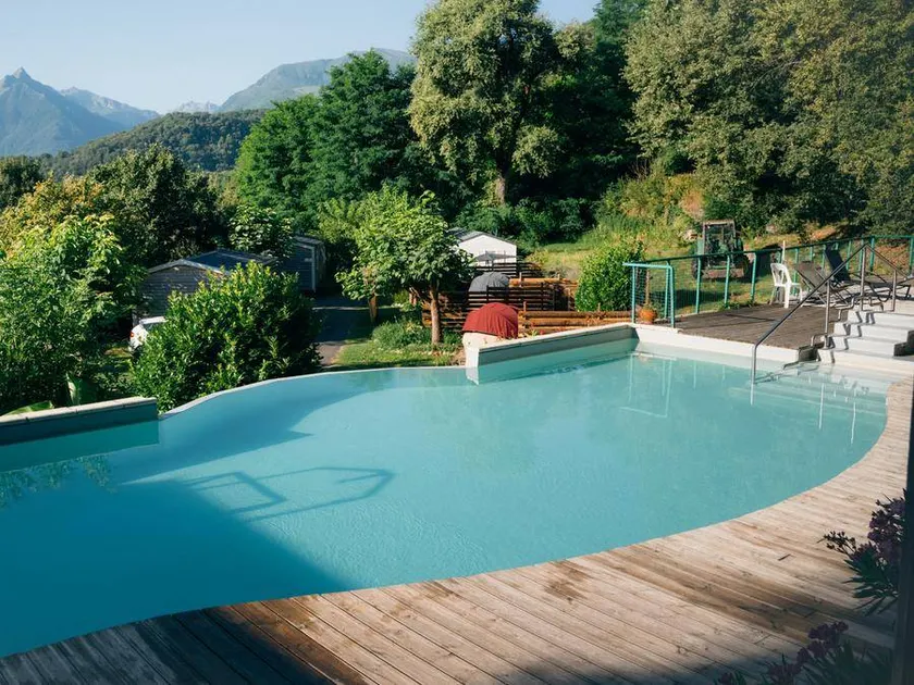 Mobile home with barbecue, pool & terrace | Mountain view - Image 1