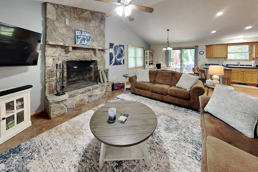 Carefree Cove | Lake Access, Boat Slip, Hot Tub - Image 1
