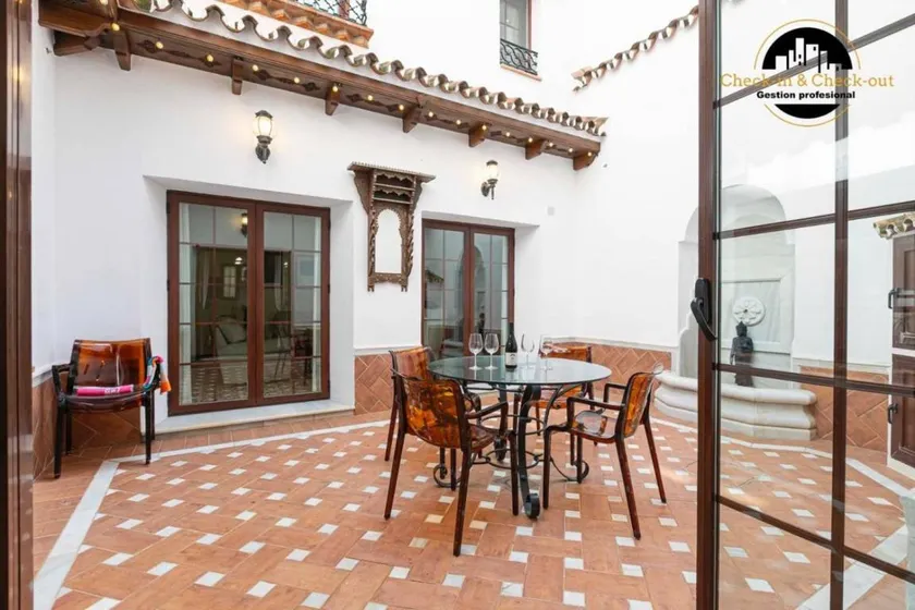House with terrace | City view | Good for workation - Image 1