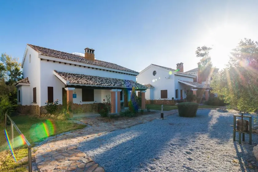 Ferienhaus mit Grill, Pool und Garten | Naturblick | Hunde erlaubt - Image 1