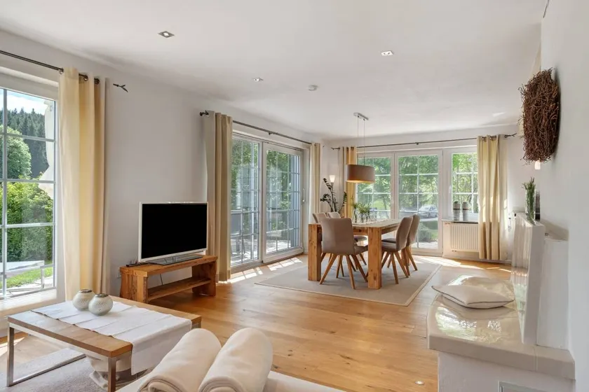 Wohnung mit Terrasse, Garten und Sauna | Gartenblick - Image 1