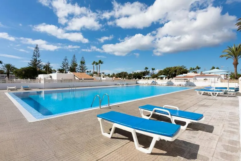 Wonderful apartment with fast internet, pool & terrace | Garden view | Good for workation - Image 1