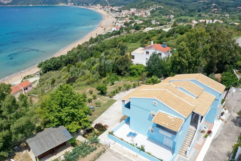 Child-friendly wonderful apartment with barbeque, garden & terrace | Mountain view | Beach nearby - Image 1