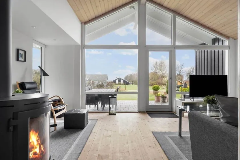 Fully equipped house with terrace, sauna & barbecue | Sea view - Image 1