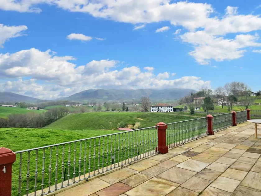 House with terrace, barbecue & jacuzzi | Mountain view - Image 1