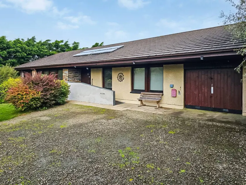 Family-friendly cottage with BBQ & garden | Pets allowed - Image 1