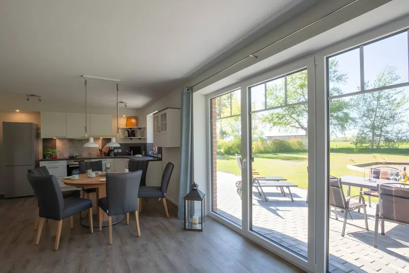 Flat with terrace, barbecue & garden | Garden view - Image 1