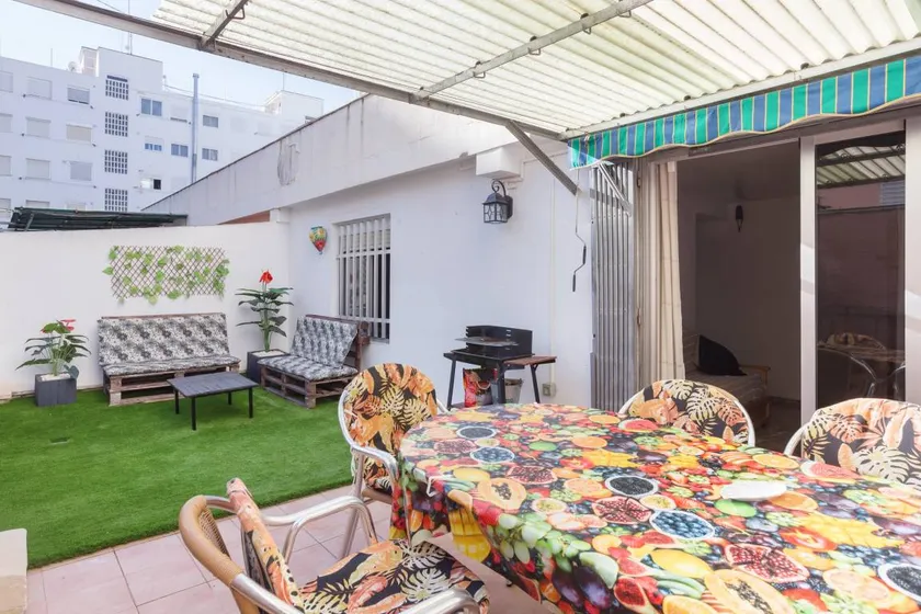 Appartement avec terrasse, barbecue et internet haut débit - Image 1