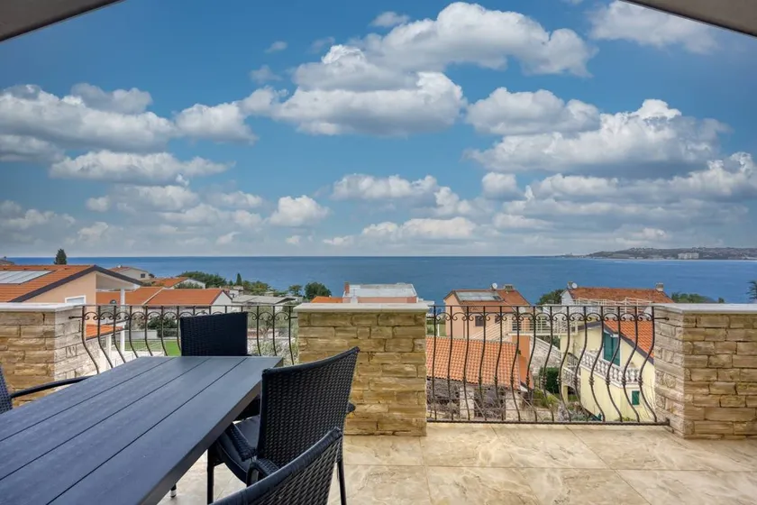 Apartment | Water view - Image 1