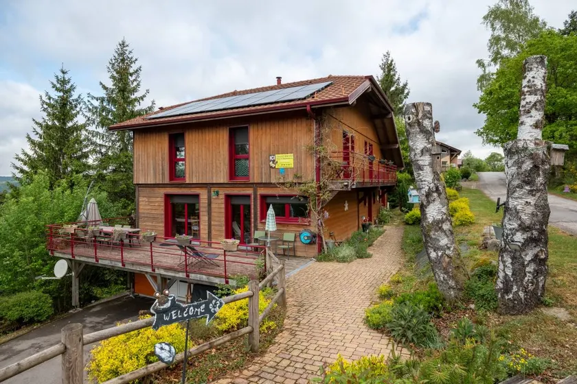 Nature Retreat Chalet-15 Guests SPA-Sauna-Summer Pool Near Lake Gérardmer-Le Tholy - Image 1