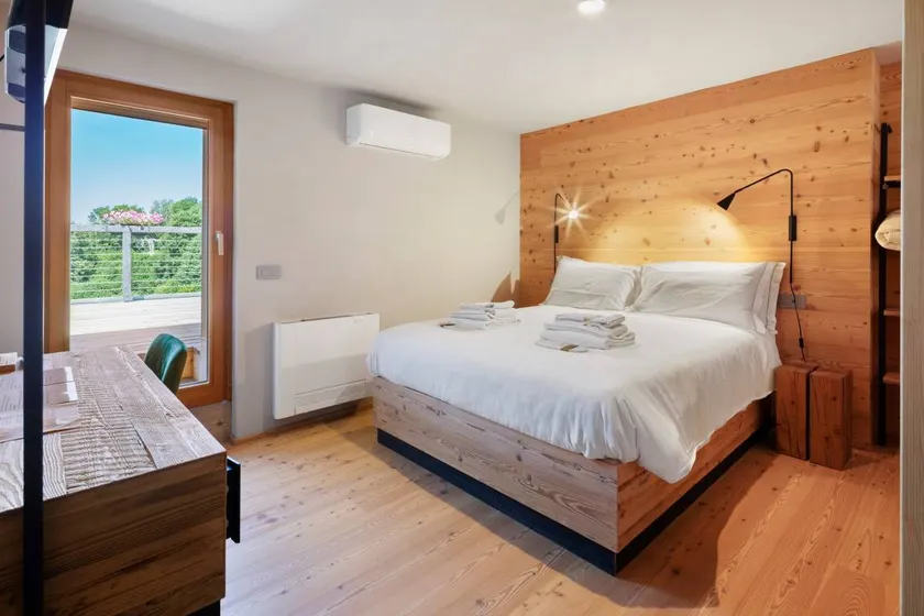 Room 3 - Gini: Mountain Retreat with Private Sauna and Wooden Interiors - Image 1