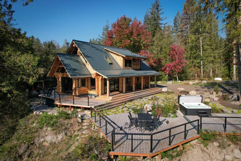 Riverside Retreat - Image 1