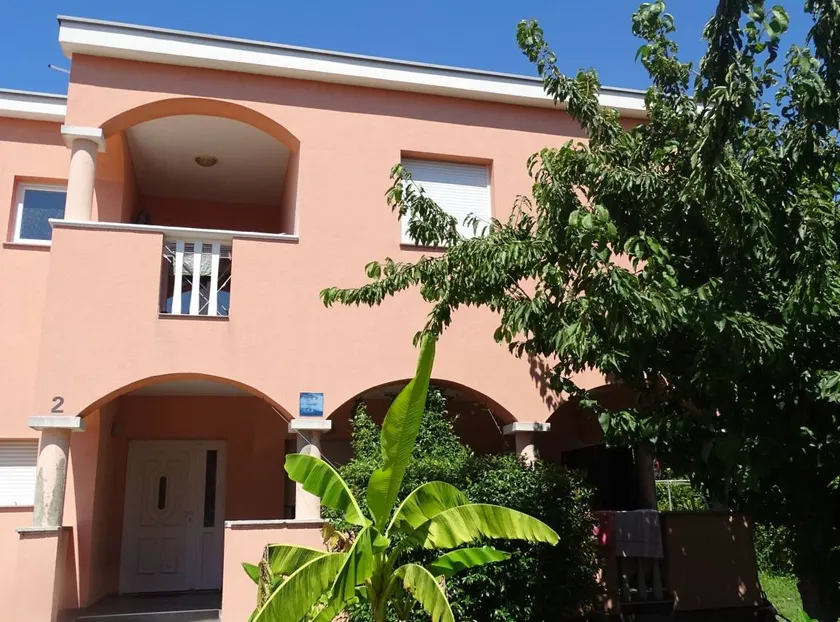 Apartmani Luna - Two Bedroom Apartment - Image 1