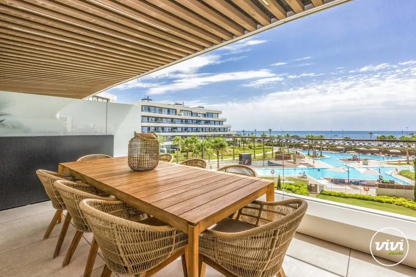 Apartment with pool, terrace & garden | Beach view - Image 1