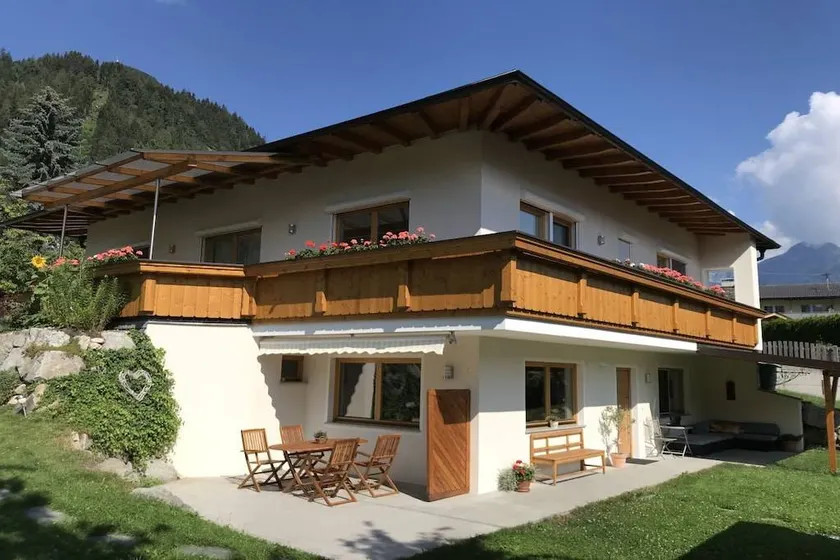 Lovely house with garden & terrace - Image 1