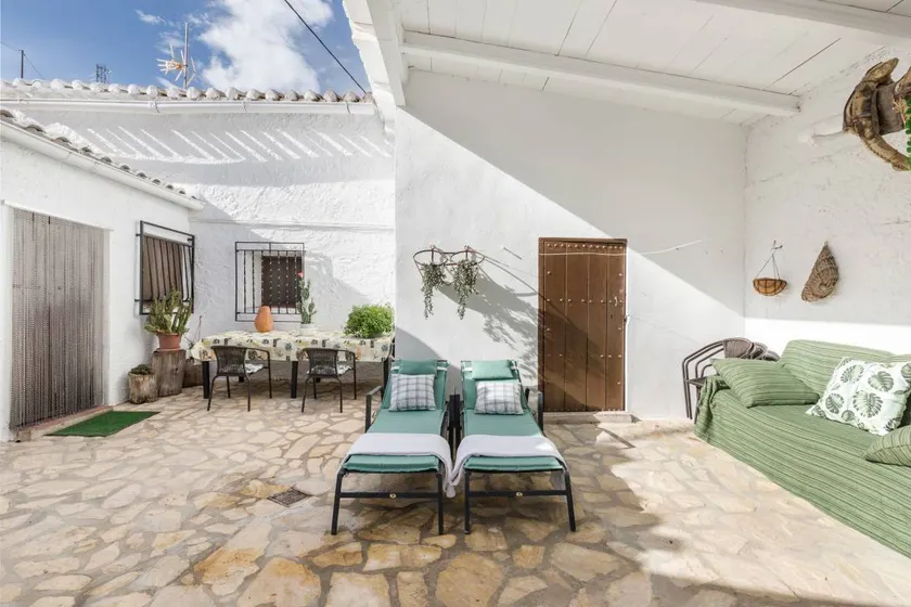 Casa vacacional con barbacoa, terraza y jardín | Vistas a la montaña - Image 1