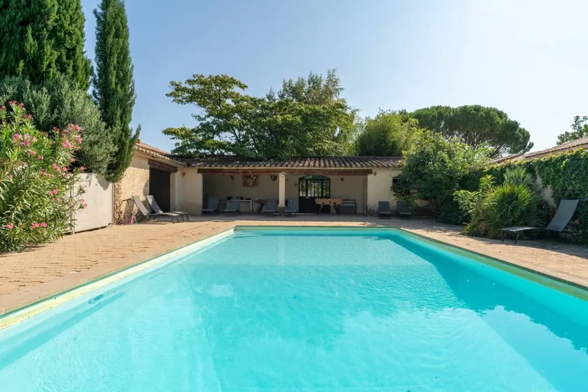 Maison avec piscine, barbecue et terrasse | Vue montagne - Image 1