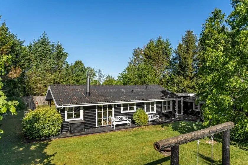Fully equipped charming house with garden, barbeque & sauna | Pet-friendly - Image 1