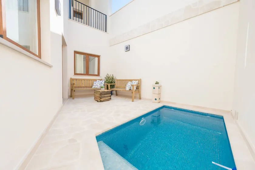 Children-friendly charming villa with terrace, barbecue & private pool - Image 1