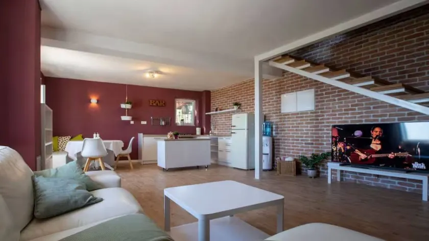 House with garden, barbeque & terrace | Sea view - Image 1