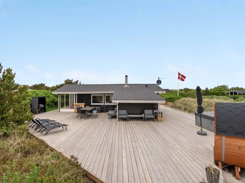 Holiday Home Rolfkarl 500m from the sea by Interhome - Image 1