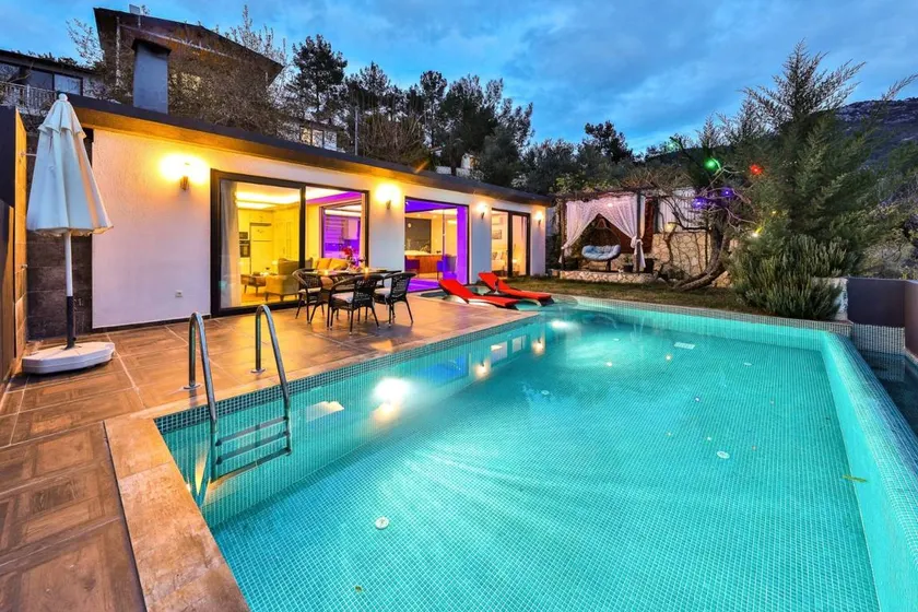 Fully equipped wonderful villa with private pool, BBQ & garden - Image 1