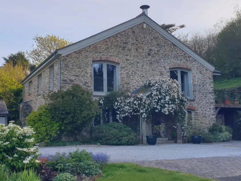 Children-friendly charming cottage with garden | Pets allowed - Image 1