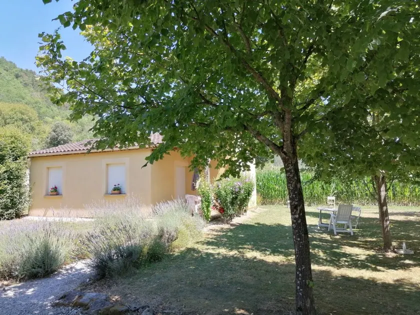 House with BBQ & garden | Nature view - Image 1