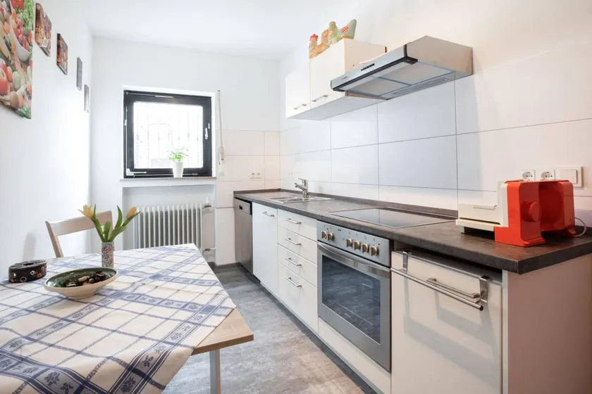 Family-oriented apartment with garden & terrace - Image 1