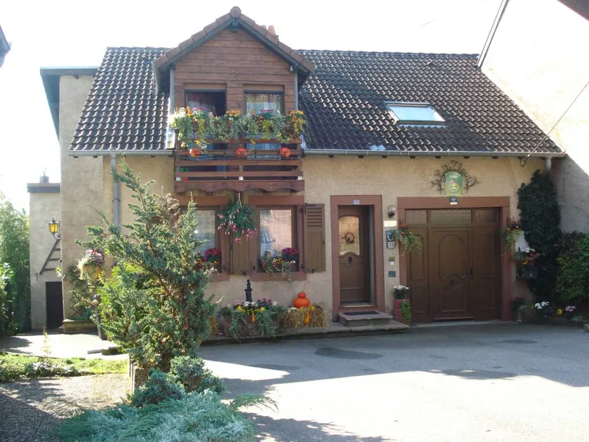 Family-friendly cottage with garden, terrace & BBQ | Mountain view | Dogs allowed - Image 1