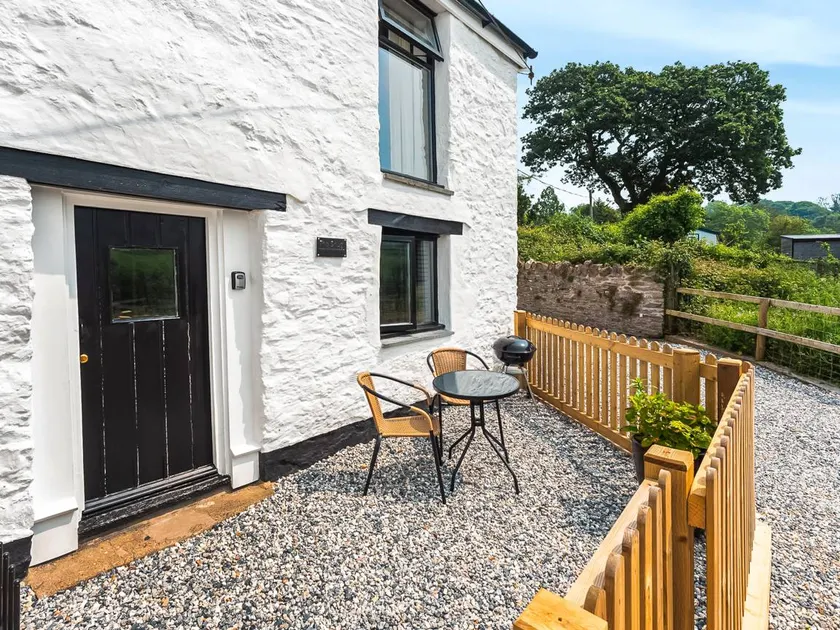 Cottage avec jardin et barbecue - Image 1