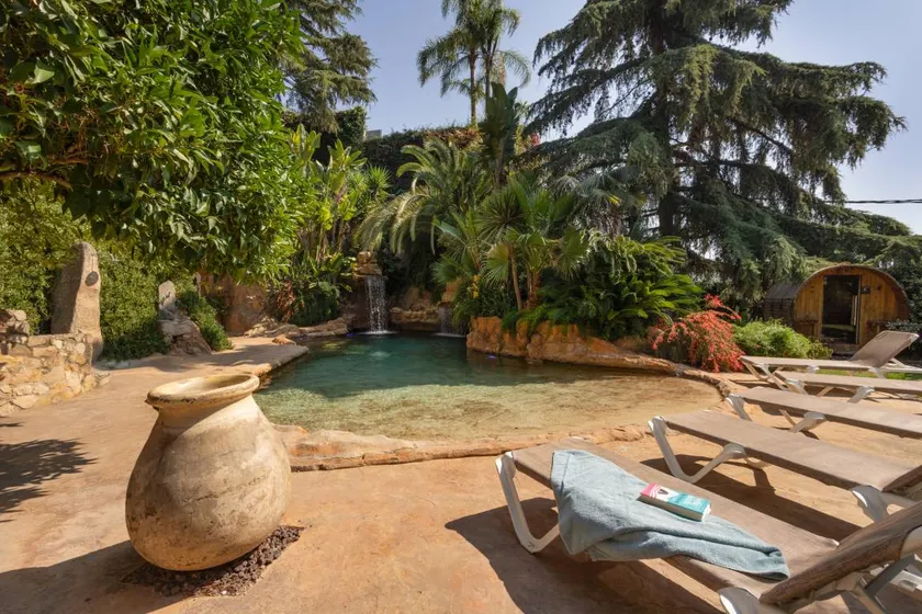 Family-oriented villa with BBQ, terrace & garden | City view | Good for workation | Pets allowed - Image 1