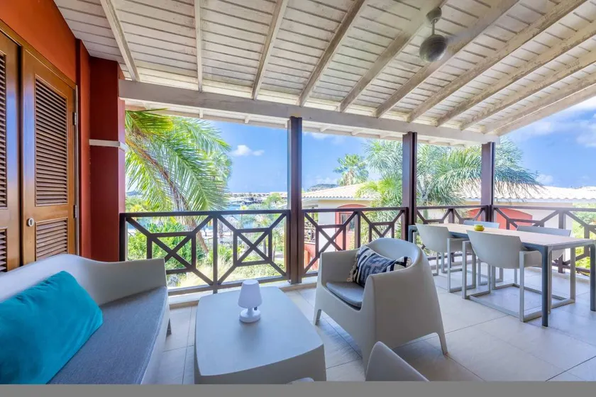 Tropical Escape with Pool and Ocean Views - Image 1