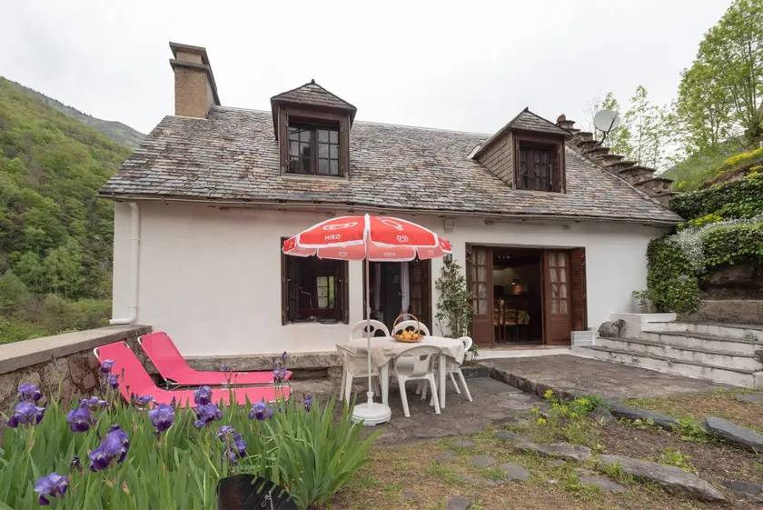 Charmante maison de vacances avec jardin et terrasse | Vue ville - Image 1