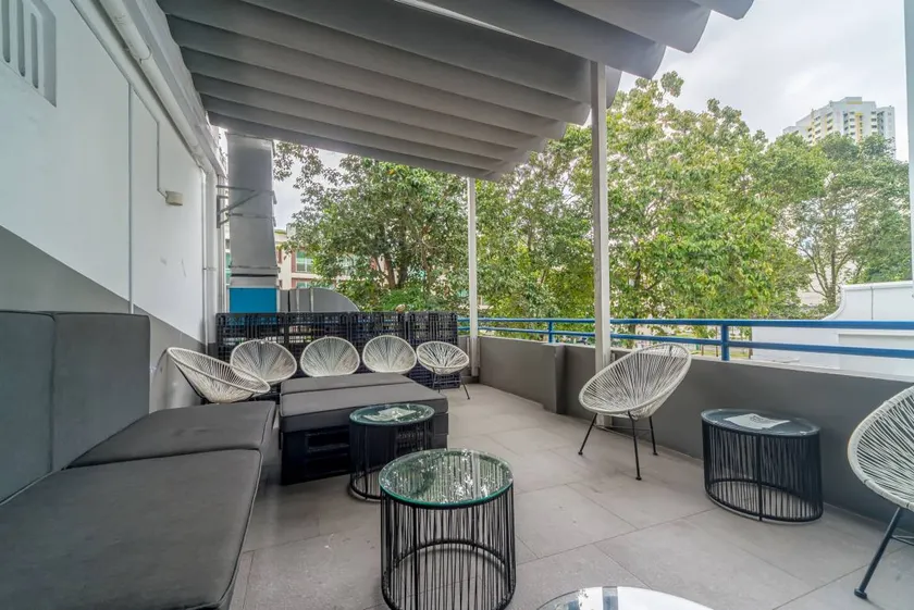 Thad's Boutique Hostel - Image 1