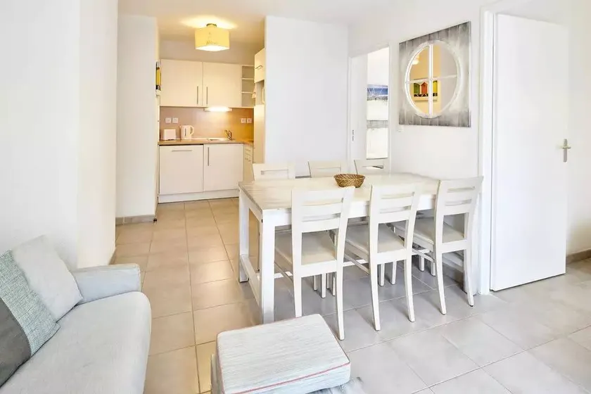 Apartment with sauna - Image 1