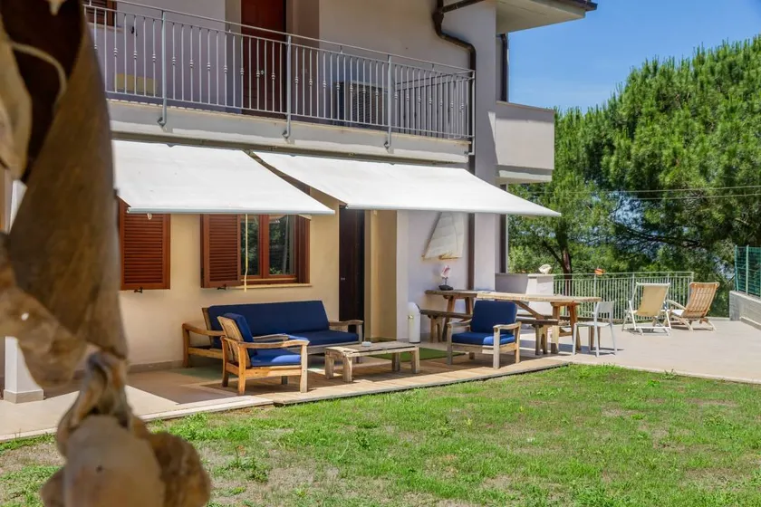 Appartement de vacances avec terrasse, jardin et barbecue | Vue jardin | Avec animaux autorisés - Image 1