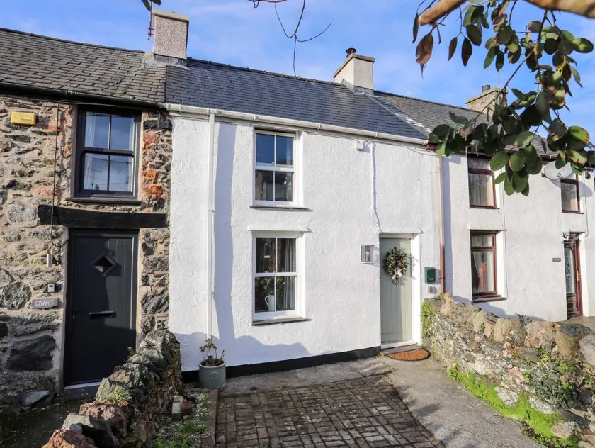 Cottage with garden | Beach view - Image 1