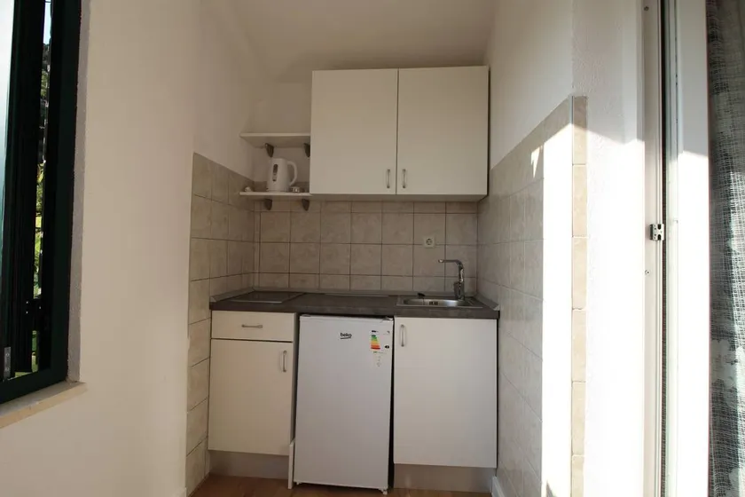 Flat with barbeque & garden | City view - Image 1
