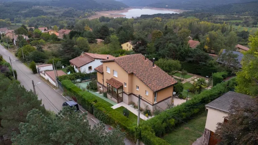 Fully equipped chalet with terrace, garden & barbecue | Garden view | Pets are welcome - Image 1