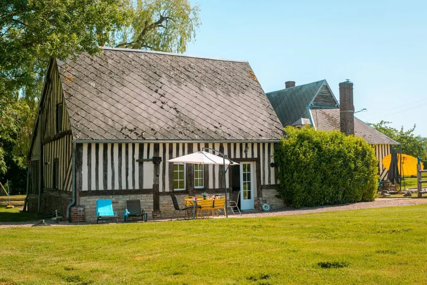 Charming Gîte La Grangette with Private Terrace, Garden, and Wi-Fi - Image 1