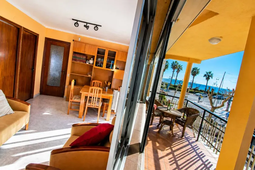 Holiday apartment with terrace | Next to the beach | Pet-friendly - Image 1