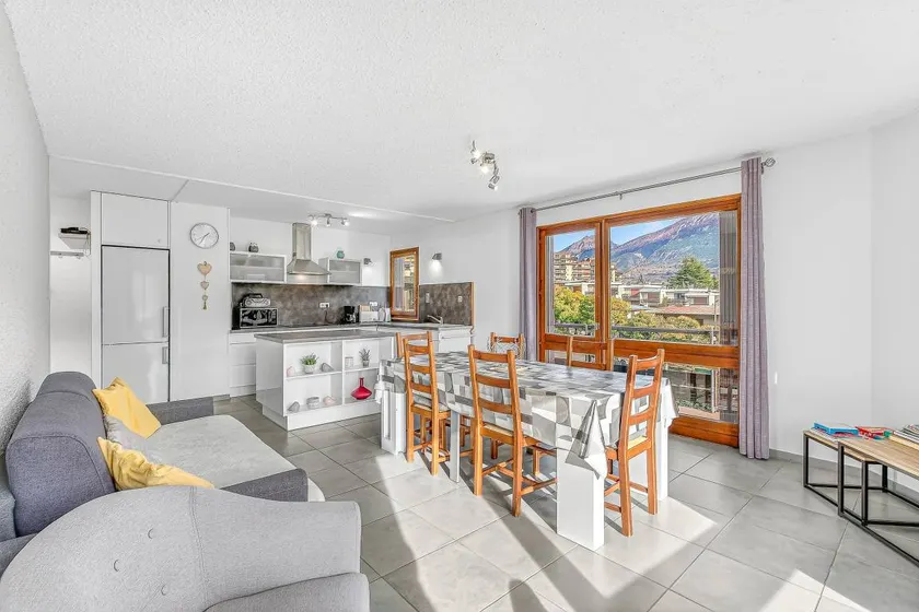 Fully equipped apartment | Lake view | Beach nearby | Pets allowed - Image 1